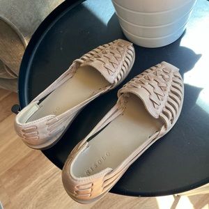 New with box Nisolo Huarache Sandals- Almond